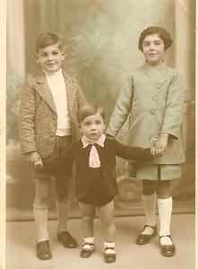 FAMILLE 002 ORAN 1940 ANTOINE ODETTE ET CLAUDE RUIZ